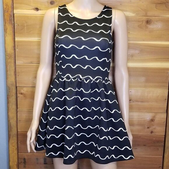Divided H&M Striped Fit and Flare Dress (size XS) - Picture 1 of 6